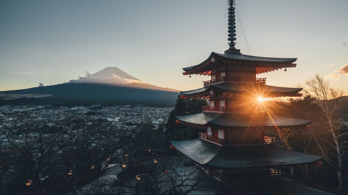 Cultural guidance and interpretation support in Japan